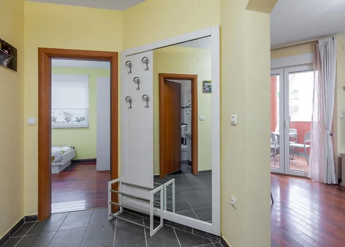 With A Parking Space - 19628 Appartement Pula