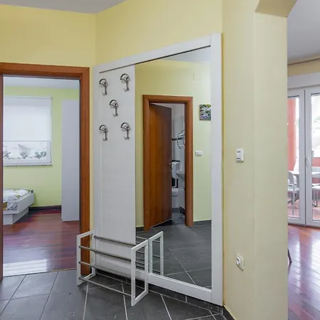 With A Parking Space - 19628 Apartment Pula