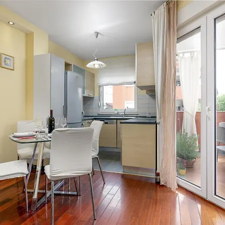 With A Parking Space - 19628 Pula