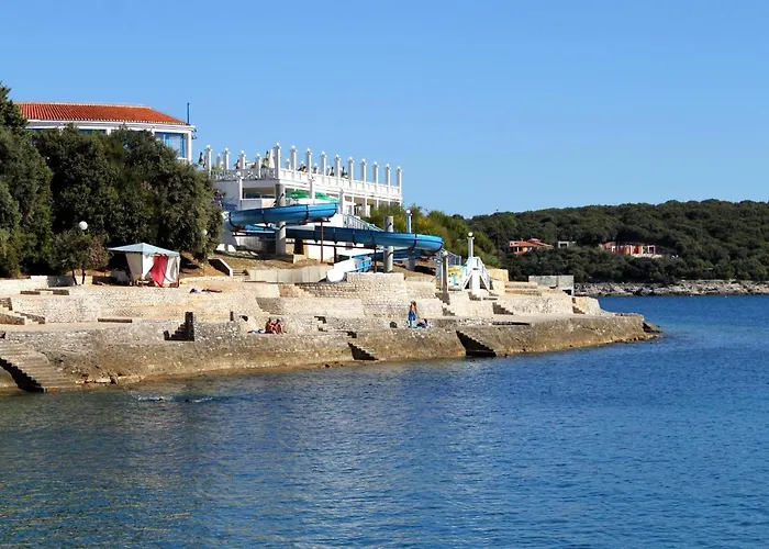 Apartment With A Parking Space - 19628 Pula